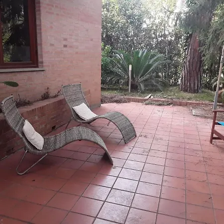 فيلة Charming Villa In Tirrenia With Patio *